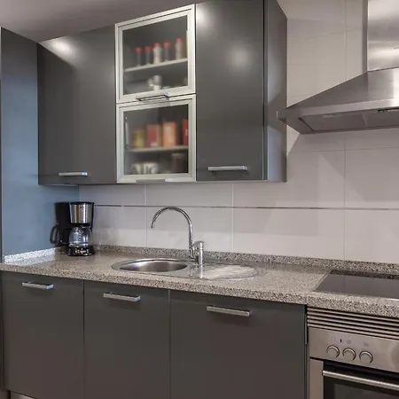 Deluxe 2-bedroom With Breathtaking Views *