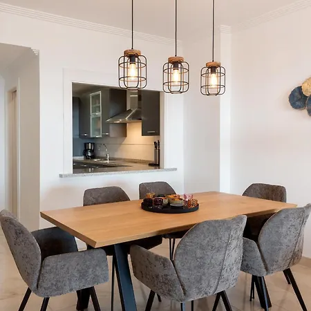 Deluxe 2-bedroom With Breathtaking Views * Estepona