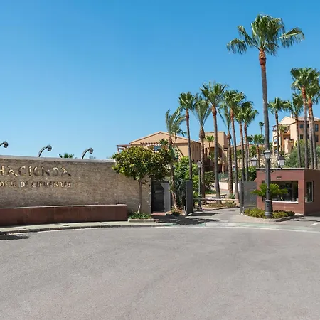 Deluxe 2-bedroom With Breathtaking Views *