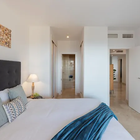 Daire Deluxe 2-bedroom With Breathtaking Views *