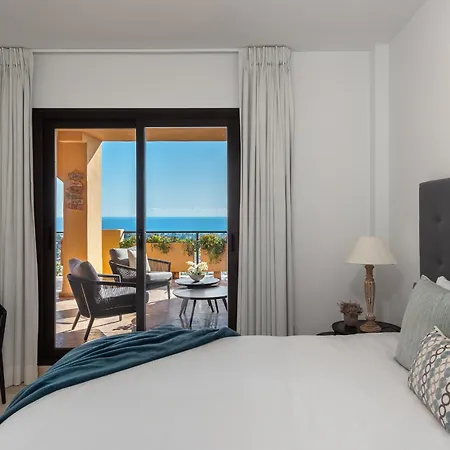 Daire Deluxe 2-bedroom With Breathtaking Views *
